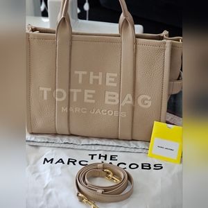 Marc Jacobs Medium The Tote Bag